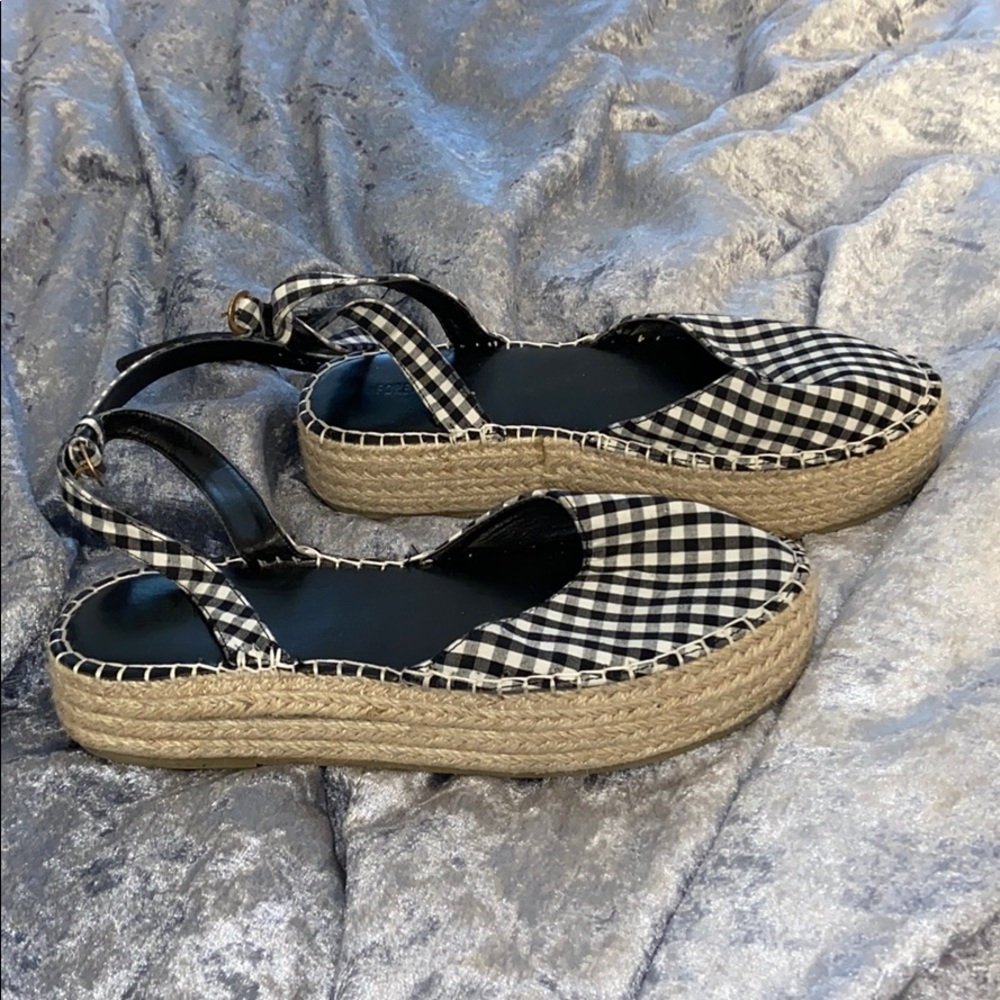 Forever 21 Platforms 6.5